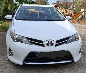 Toyota Auris 2015 1.4 D-4D DIESEL 6 TAXYTO