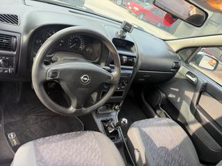 Opel Astra 2002-thumb-6