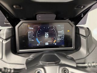 Yamaha TMAX 560 Tech Max 2023-thumb-14