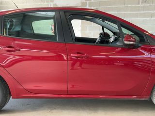 Peugeot 208 2017-thumb-3