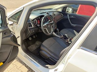 Opel Astra 2013 J TURBO-thumb-10