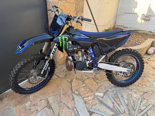 Yamaha YZ 250 LC 2022 Monster edition-thumb-3