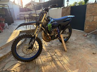 Yamaha YZ 250 LC 2022 Monster edition-thumb-1