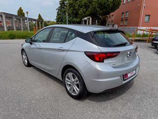 Opel Astra 2021 1.5 D Edition-thumb-5