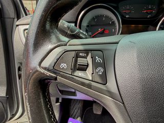 Opel Astra 2021 1.5 D Edition-thumb-11