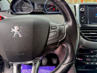 Peugeot 2008 2018 1.2 PURETECH ALLURE-thumb-14