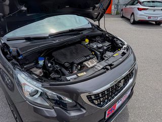 Peugeot 2008 2018 1.2 PURETECH ALLURE-thumb-42