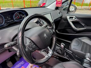 Peugeot 2008 2018 1.2 PURETECH ALLURE-thumb-11