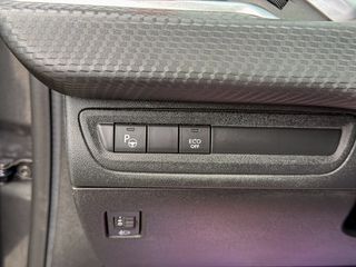 Peugeot 2008 2018 1.2 PURETECH ALLURE-thumb-31