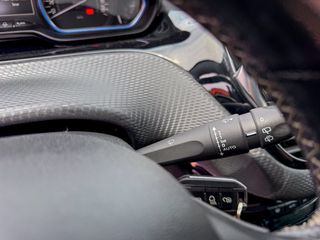 Peugeot 2008 2018 1.2 PURETECH ALLURE-thumb-23