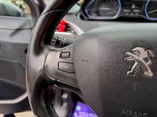 Peugeot 2008 2018 1.2 PURETECH ALLURE-thumb-15
