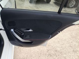 Mercedes-Benz A 180 2018 d AMG 7G-DCT-thumb-69