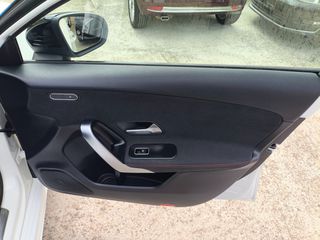 Mercedes-Benz A 180 2018 d AMG 7G-DCT-thumb-71