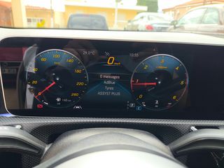 Mercedes-Benz A 180 2018 d AMG 7G-DCT-thumb-46