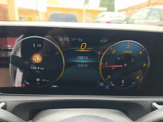 Mercedes-Benz A 180 2018 d AMG 7G-DCT-thumb-50