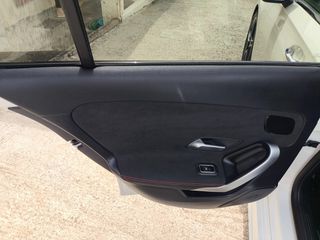 Mercedes-Benz A 180 2018 d AMG 7G-DCT-thumb-62