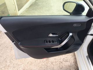 Mercedes-Benz A 180 2018 d AMG 7G-DCT-thumb-29