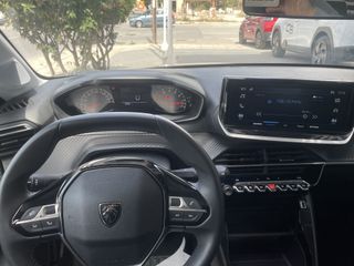 Peugeot 208 2025 1.2 PURETECH 100 STYLE-thumb-11