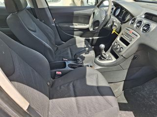 Peugeot 308 2010 1.4 16V 95PS-thumb-12