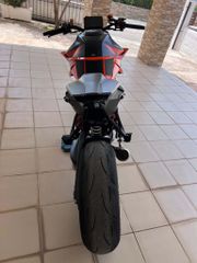 KTM 1290 Super Duke R 2020-thumb-2