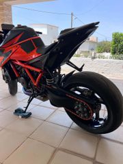 KTM 1290 Super Duke R 2020-thumb-4