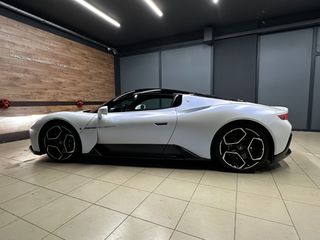 Maserati MC20 2021-thumb-3
