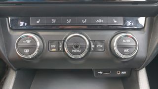 Skoda Octavia 2015 Station 1.6 TDI Special Edition 110hp-thumb-21