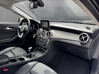 Mercedes-Benz GLA 200 2017 1.6 156hp ΟΘΟΝΗ/ΖΑΝΤΕΣ/ΔΕΡΜΑ/BLUETOOTH/ΕΛΛΗΝΙΚΟ-thumb-24