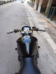 Suzuki GSR 750 2012-thumb-1