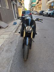 Suzuki GSR 750 2012-thumb-2