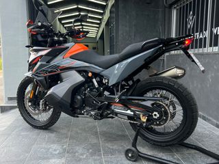 KTM 890 Adventure 2021-thumb-10