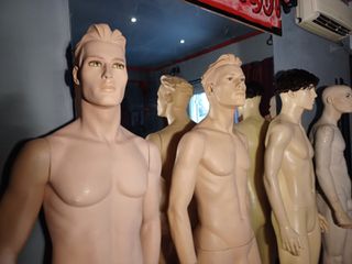 Ανδρικές Κούκλες Βιτρίνας Αποσπώμενες (5 τεμ.) & 6 Μπούστα - Σαν Καινούργια