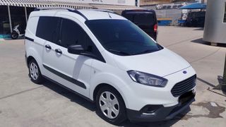 Ford Transit Courier 2023 Tourneo