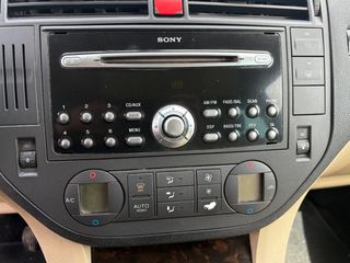 Ford Focus C-Max 2004-thumb-6