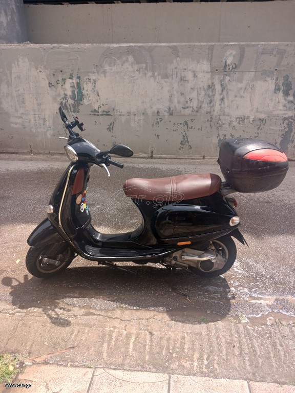 Piaggio Vespa ET4 2000