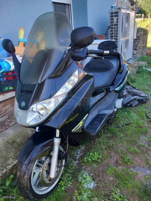Piaggio X8 200 2004