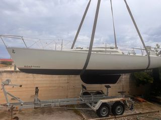 Beneteau 1990 First Class 8
