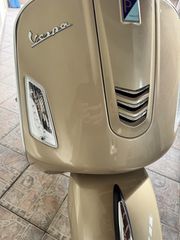 Vespa GTS 300 2017-thumb-3