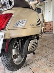 Vespa GTS 300 2017-thumb-14