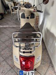 Vespa GTS 300 2017-thumb-15