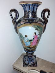 Βάζο Νεοκλασικό Sèvres Style με Λαβές Κύκνου — Χειροζωγραφισμένο
