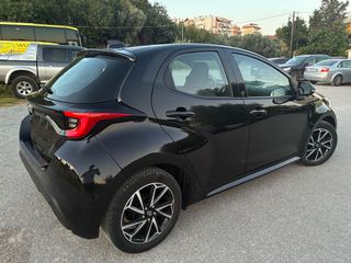 Toyota Yaris 2022-thumb-5