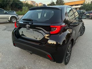 Toyota Yaris 2022-thumb-6