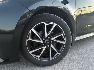 Toyota Yaris 2022-thumb-8