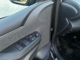 Toyota Yaris 2022-thumb-10