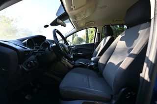 Ford C-Max 2016 Titanium-thumb-11