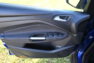 Ford C-Max 2016 Titanium-thumb-25