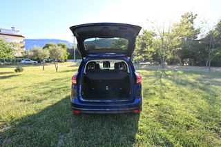Ford C-Max 2016 Titanium-thumb-28