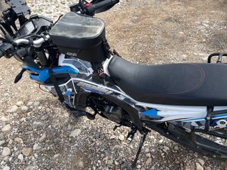 Voge 300 RALLY 2024 μοντελο '25 με δείκτη βενζίνης-thumb-4