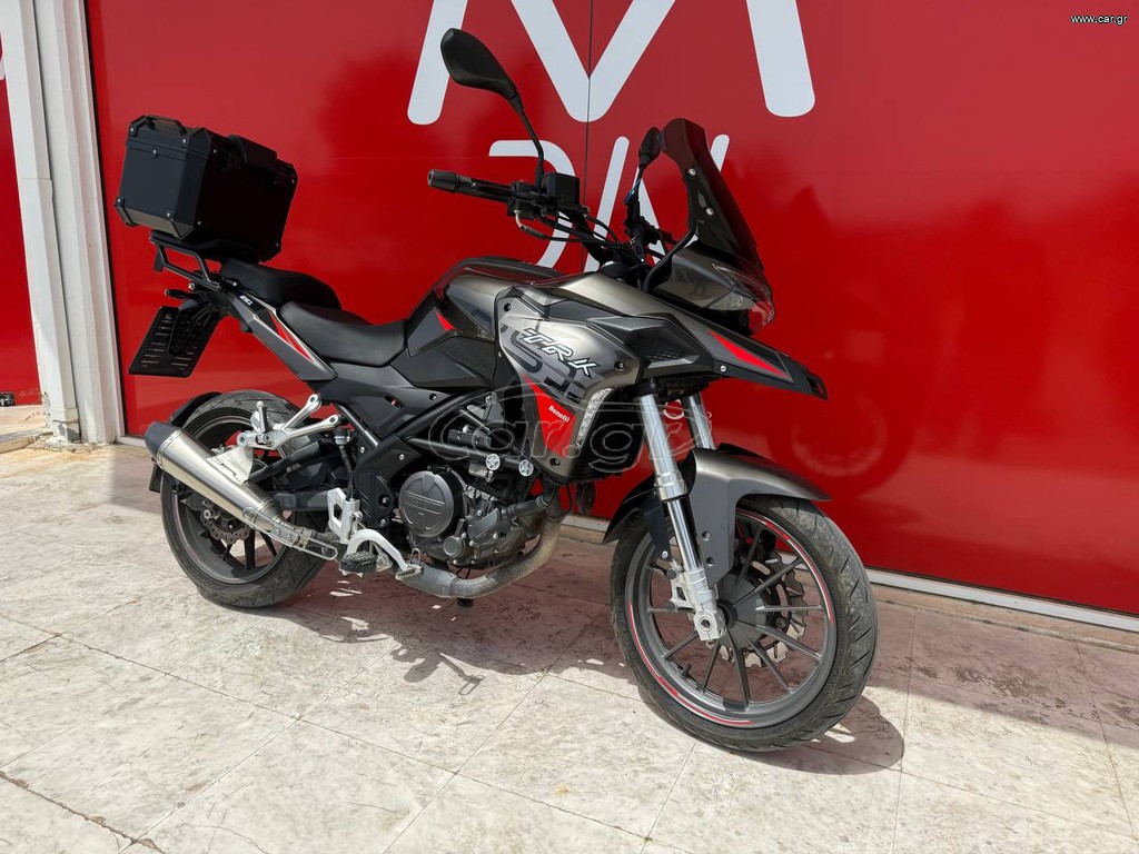 Benelli TRK 251 2024